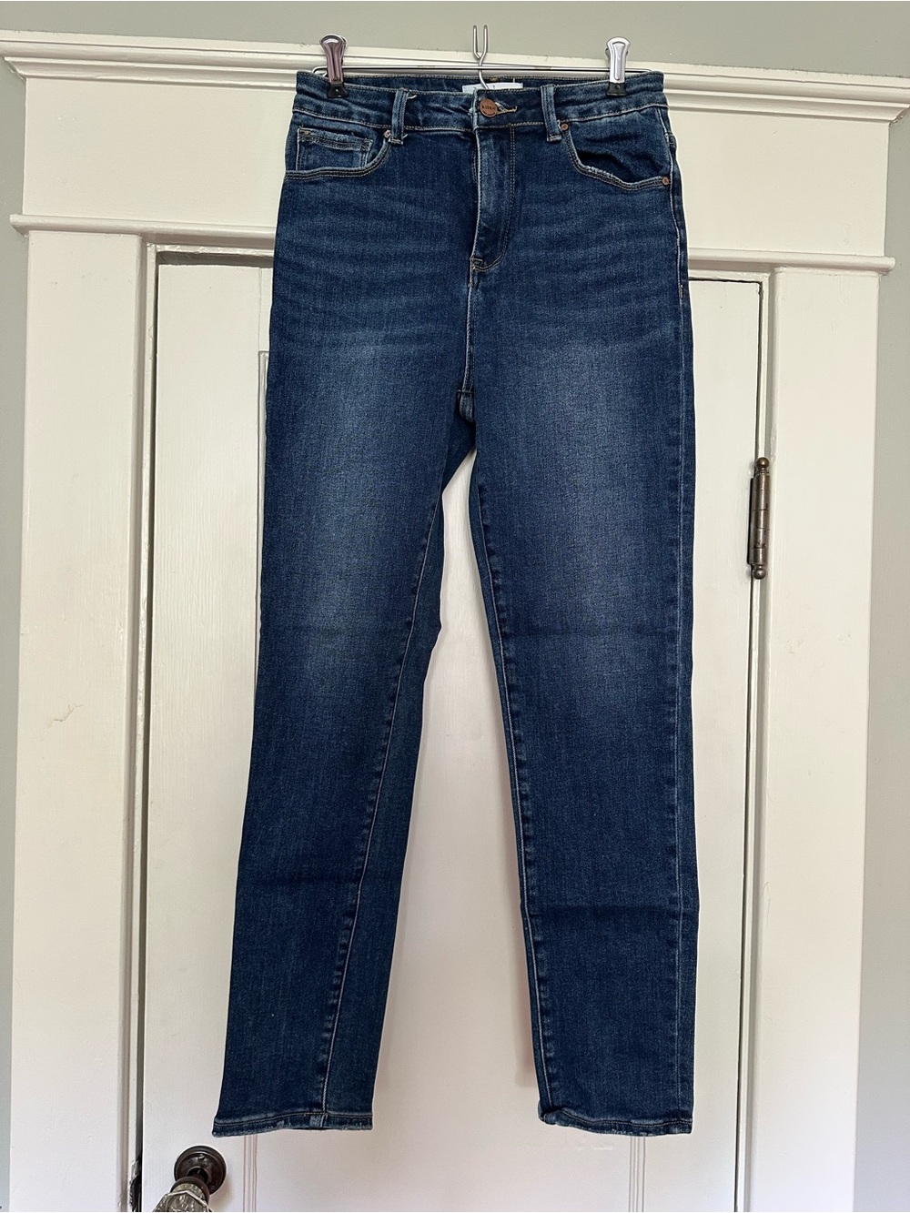 Women's High-Rise Skinny Jeans in Dark Blue Wash